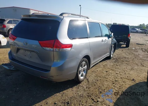 2012 Toyota Sienna Le V6 8 Passenger из США, поврежденный, VIN 5TDKK3DCXCS222748